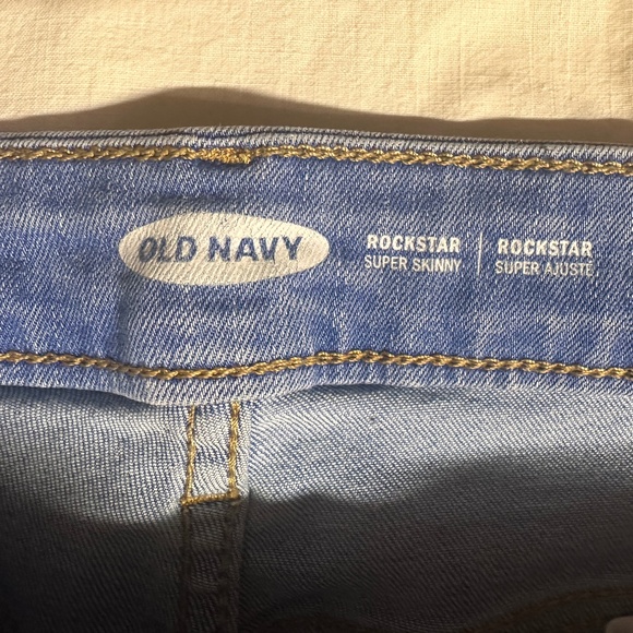 Old Navy Mid-Rise Rockstar Super Skinny Jeans Long Inseam - Picture 3 of 5